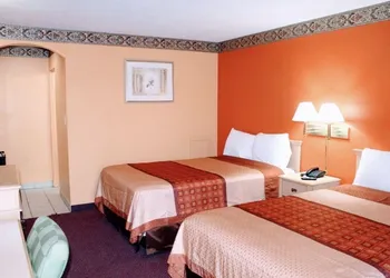 Hutchinson Inn hotel thumbnail 5