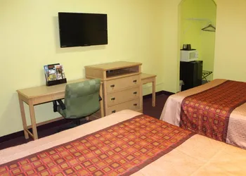 Hutchinson Inn hotel thumbnail 8