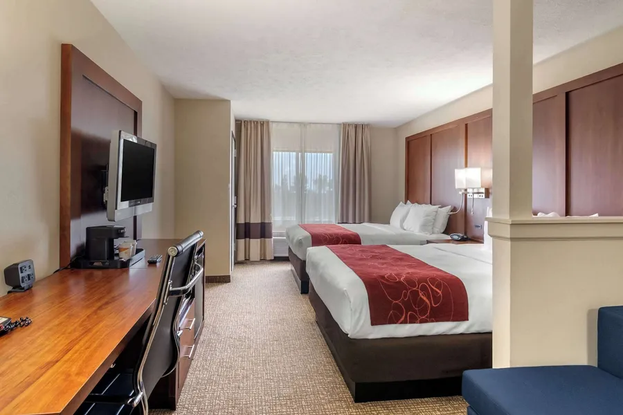 Comfort Suites Speedway - Kansas City hotel detail image 6