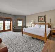 Carlisle Inn Sugarcreek hotel detail image 3