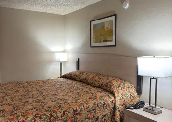 American Inn & RV Park hotel thumbnail 4
