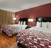 Red Roof Inn & Suites Cave City hotel detail image 4