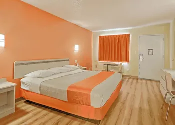 Motel 6 Maple Shade Township, NJ - Philadelphia - Mt Laurel hotel thumbnail 5