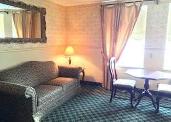 Auberge Montebello hotel thumbnail 5