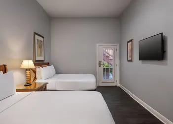 New Orleans Courtyard Hotel and Suites by the French Quarter hotel thumbnail 6