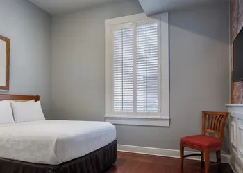 New Orleans Courtyard Hotel and Suites by the French Quarter hotel thumbnail 8