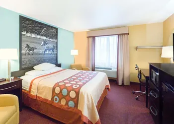 Super 8 by Wyndham Richmond hotel thumbnail 5