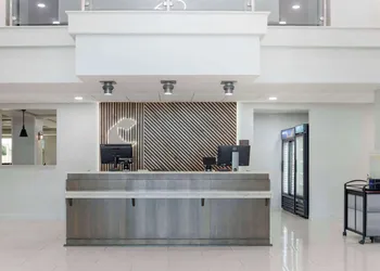 Comfort Inn & Suites New Orleans Airport North hotel thumbnail 4