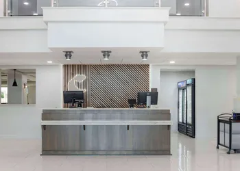 Comfort Inn & Suites New Orleans Airport North hotel thumbnail 4
