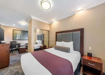 Best Western Plus Avita Suites hotel thumbnail 5