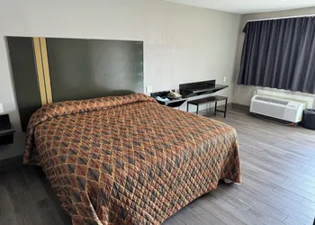 Nola Inn & Suites hotel thumbnail 5