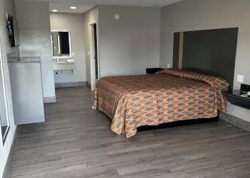 Nola Inn & Suites hotel thumbnail 6