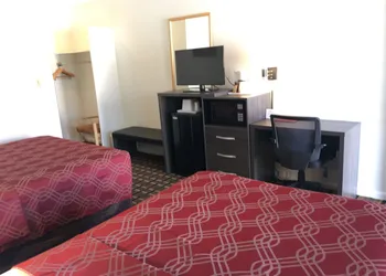 Econo Lodge Colorado Springs Downtown hotel thumbnail 6