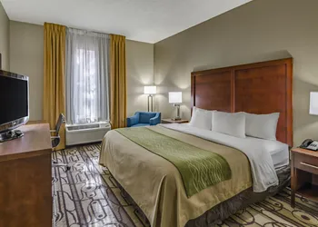 Comfort Inn & Suites Staunton hotel thumbnail 5