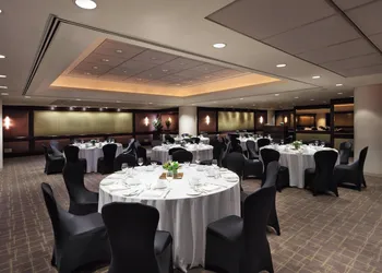 Metropolitan Hotel Vancouver by Marriott hotel thumbnail 3