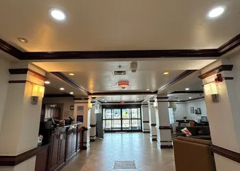 Sleep Inn & Suites Manchester near Arnold AFB hotel thumbnail 5