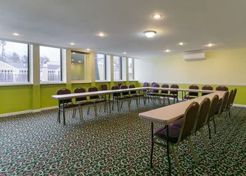 Rodeway Inn & Suites Enterprise hotel thumbnail 8