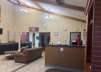 Lone Tree Inn hotel thumbnail 4