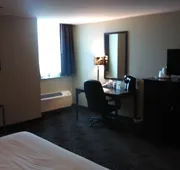 Holiday Inn Express & Suites Pittsburgh West - Greentree by IHG hotel detail image 7