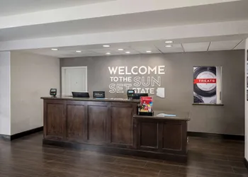 Hampton Inn & Suites Phoenix North/Happy Valley hotel thumbnail 2