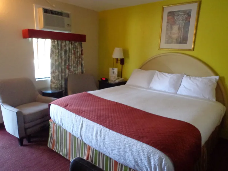 Economy Inn Express Warren hotel detail image 6