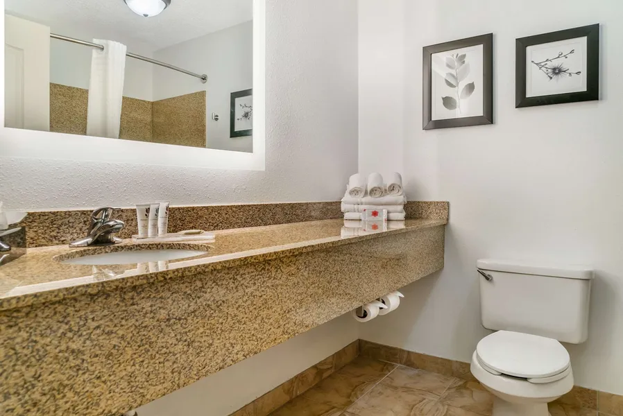 Country Inn & Suites by Radisson, Rossford - Toledo South hotel detail image 6