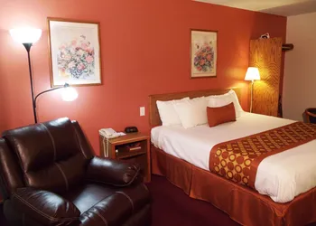 Americas Best Value Inn & Suites Nevada hotel thumbnail 6