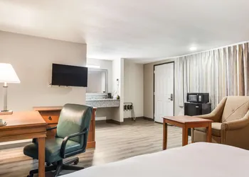 Americas Best Value Inn Lebanon, MO hotel thumbnail 4