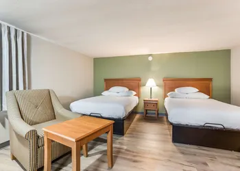 Americas Best Value Inn Lebanon, MO hotel thumbnail 6