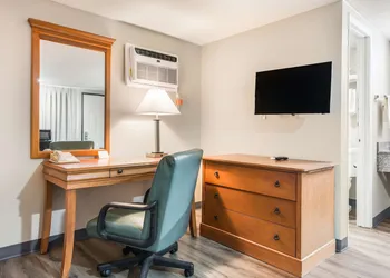 Americas Best Value Inn Lebanon, MO hotel thumbnail 7