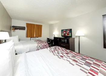 Red Roof Inn Culpeper hotel thumbnail 4