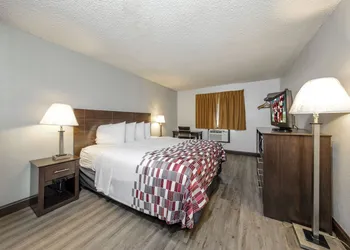 Red Roof Inn Culpeper hotel thumbnail 7