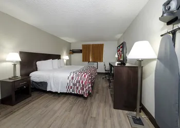 Red Roof Inn Culpeper hotel thumbnail 8