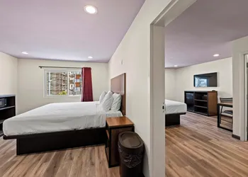 Hyland Inn Long Beach hotel thumbnail 6