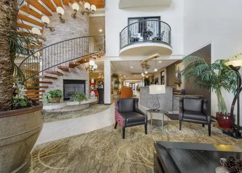 Best Western Plus Swiss Chalet Hotel & Suites hotel thumbnail 2