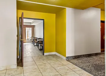 Quality Inn & Suites - Granbury hotel thumbnail 4