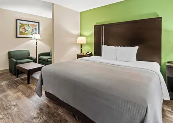 Quality Inn & Suites - Granbury hotel thumbnail 5