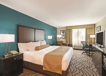 La Quinta Inn & Suites by Wyndham Boise Towne Square hotel thumbnail 6