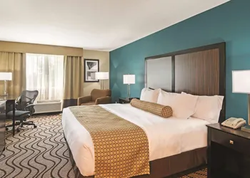 La Quinta Inn & Suites by Wyndham Boise Towne Square hotel thumbnail 7