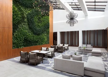 Long Island Marriott hotel thumbnail 2