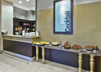 Embassy Suites Columbus-Airport hotel thumbnail 3