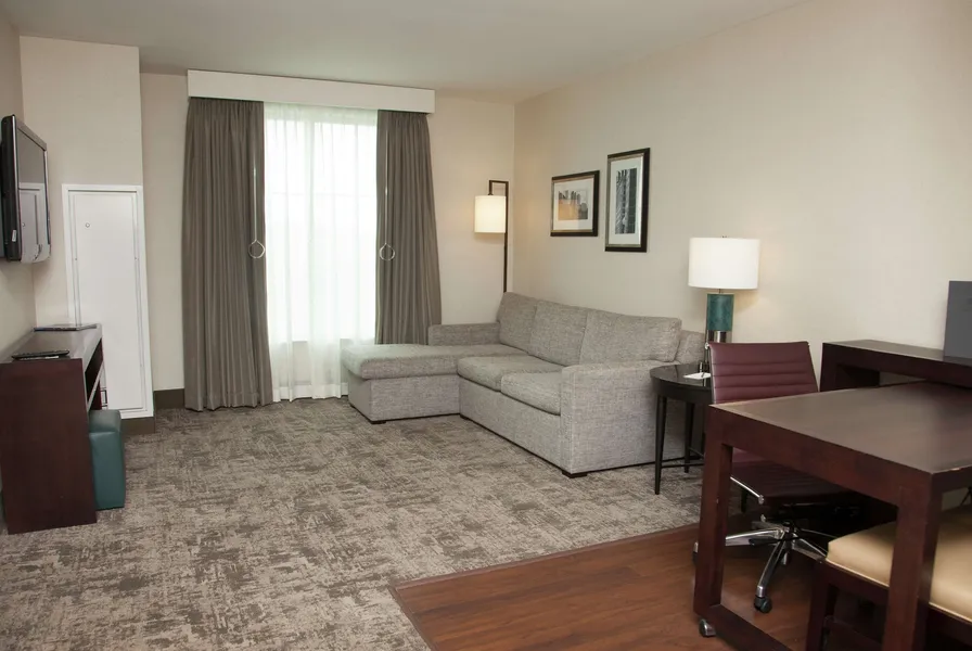 Embassy Suites Columbus-Airport hotel detail image 6