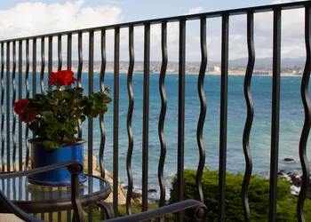 Monterey Bay Inn hotel thumbnail 5