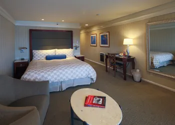 Monterey Bay Inn hotel thumbnail 8
