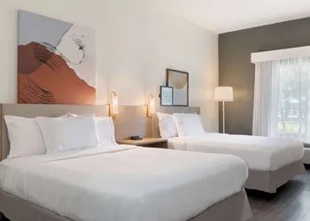 Spark by Hilton Savannah South I-95 hotel thumbnail 5