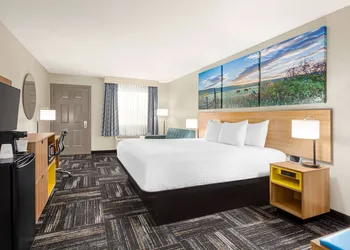Days Inn by Wyndham Paris hotel thumbnail 4