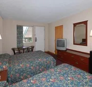 Econo Lodge Columbus West hotel detail image 4