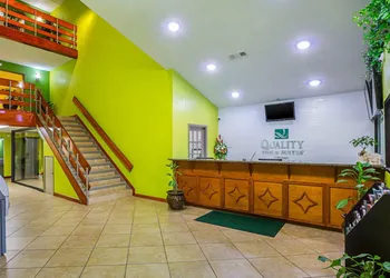 Quality Inn & Suites near Six Flags East hotel thumbnail 3