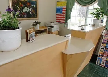 Discovery Inn hotel thumbnail 2
