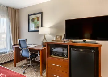 Comfort Inn Greensboro - Kernersville hotel thumbnail 6